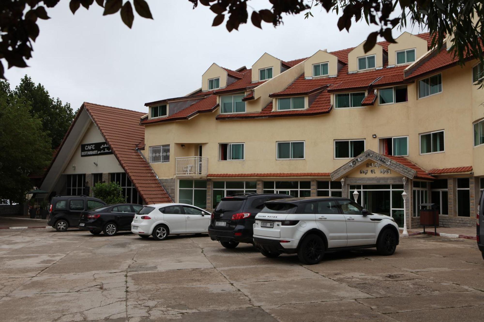 Hotel Relais Ras El Maa Ifrane  Exterior photo