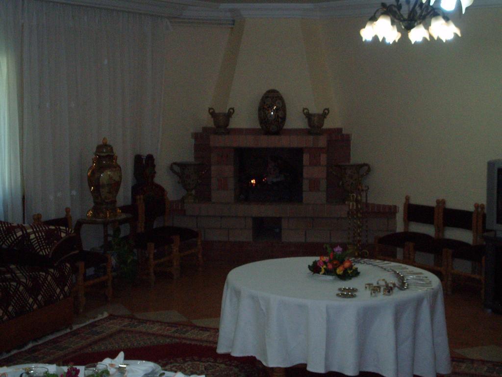 Hotel Relais Ras El Maa Ifrane  Exterior photo